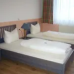 Frankenhoehe מלון 3*