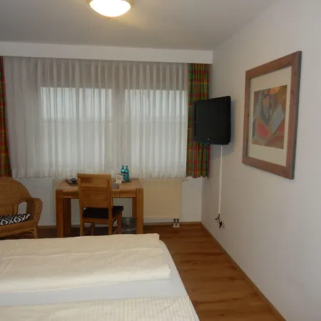 Otel Frankenhoehe Aurach