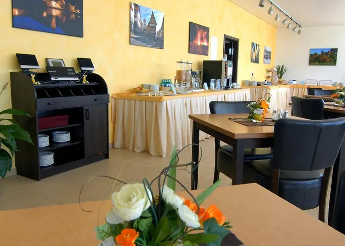 弗兰肯高地酒店 酒店 Aurach